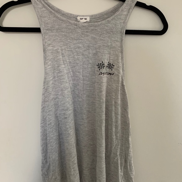 graphic tank top - Picture 2 of 2